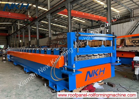comprare Customized Roof Panel Roll Forming Machine con il disegno come richiesto online manufacture