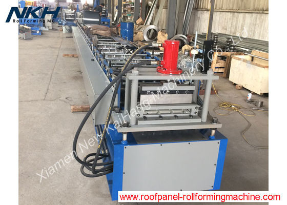 comprare Rotolo d'acciaio delle mattonelle di colore che forma il rotolo del pannello di parete della macchina che forma il pannello decorativo della parete della macchina online manufacture