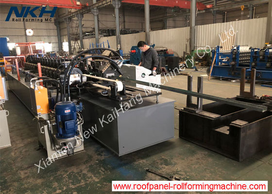 comprare L'alta velocità di spessore 0.4mm-0.6mm rotola precedente, formando la macchina, controllo dei cambi automatico di dimensione della velocità 60mpm online manufacture