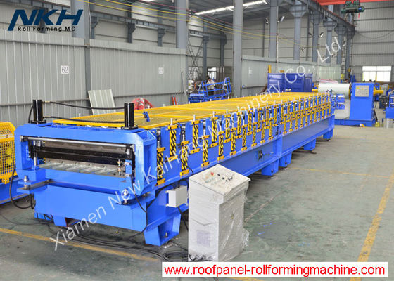 comprare Rotolo d'acciaio dello strato del tetto del metallo che forma macchina, doppio rotolo della piattaforma che forma macchina online manufacture