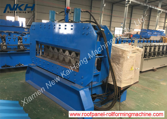 Rotolo idraulico curvante del tetto del metallo che forma larghezza della copertura della macchina 1200mm con il servomotore di Siemens