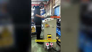 Funzionamento della macchina per la formatura di rulli CZ Purlin